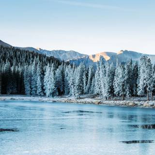 Winter lake iPhone wallpaper