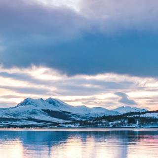 Winter lake iPhone wallpaper