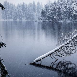 Winter lake iPhone wallpaper