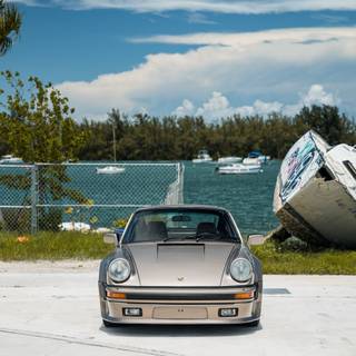 Porsche 911 1983 iPhone wallpaper