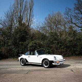 Porsche 911 1983 iPhone wallpaper