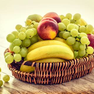 Summer fruit basket wallpaper