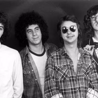 Seru Giran wallpaper