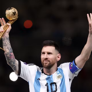 Messi golden ball wallpaper