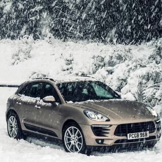 iPhone winter car wallpaper
