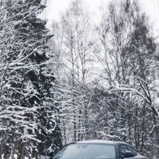 iPhone winter car wallpaper