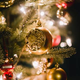 Xmas ornaments wallpaper