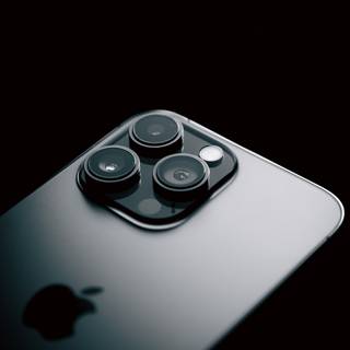 iPhone 14 Pro black wallpaper