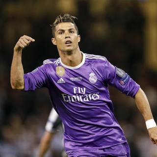 Ronaldo desktop purple shirt wallpaper