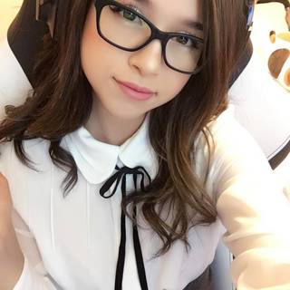 Pokimane phone wallpaper