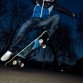 Skateboarding boy wallpaper