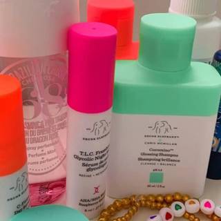 Preppy skincare wallpaper