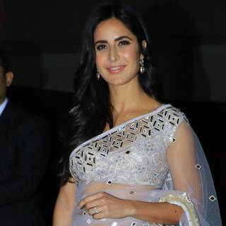 Katrina Kaif saree wallpaper