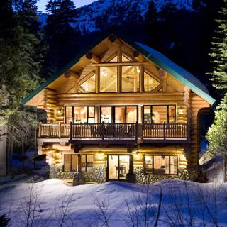 Wooden cabin winter wallpaper