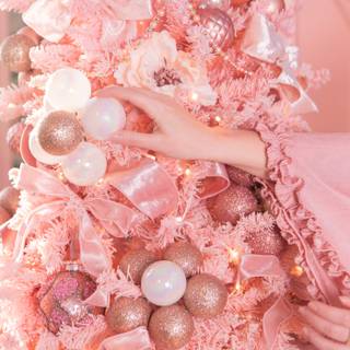 Pink Xmas tree wallpaper