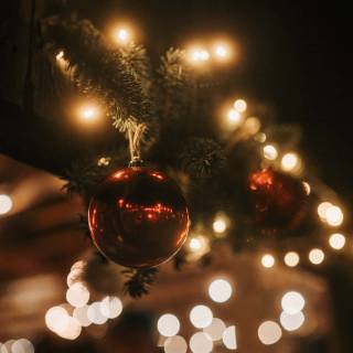 Red Christmas lights wallpaper