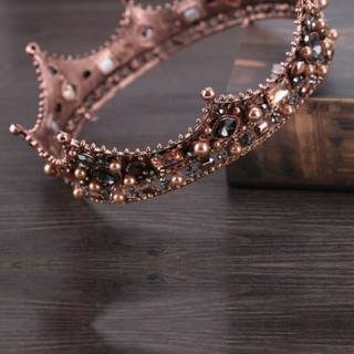 Crystal crown wallpaper