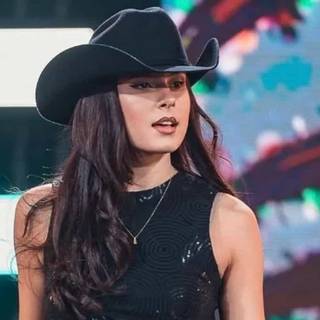 Ana Castela wallpaper