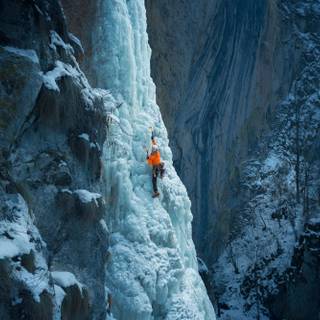 Ice climbing wallpaper