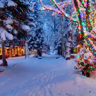 Christmas street wallpaper