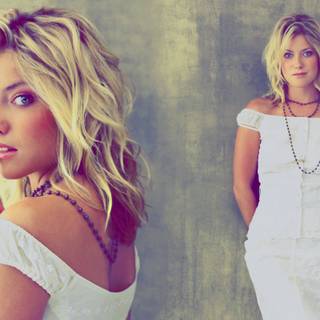 Laura Ramsey wallpaper