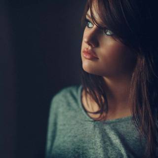 Gorgeous women wallpaper