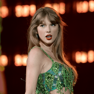 Preppy Taylor Swift wallpaper