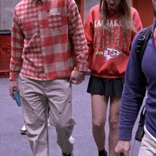 Taylor Swift and Travis Kelce wallpaper