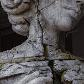 Statue iPhone wallpaper