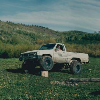 iPhone trucks wallpaper