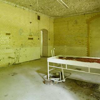 Abandoned hospital wallpaper