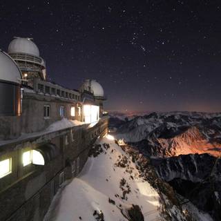 Winter buildings night wallpaper