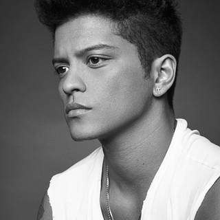 Bruno Mars iPhone wallpaper