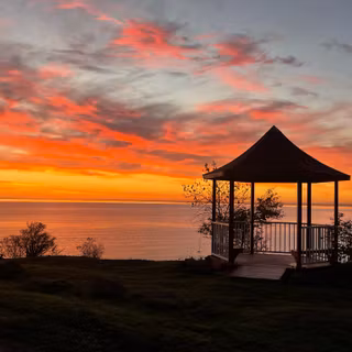 Gazebo sunset wallpaper