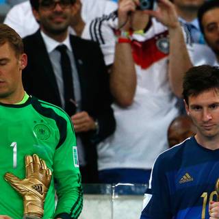 Messi golden ball wallpaper