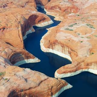 iPhone lake wallpaper