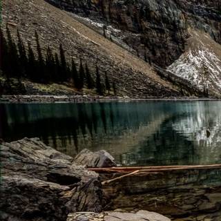 iPhone lake wallpaper