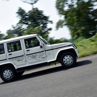 Mahindra Bolero B4 wallpaper