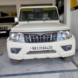 Mahindra Bolero B4 wallpaper