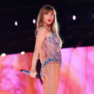 The Very First Night Taylor Swift wallpaper