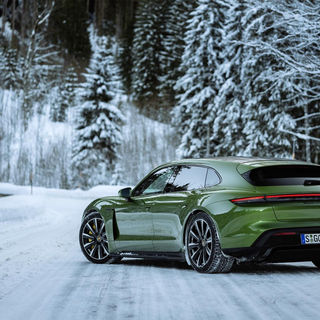 Porsche snow wallpaper
