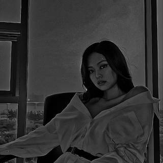 Jennie Kim dark wallpaper