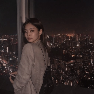 Jennie Kim dark wallpaper