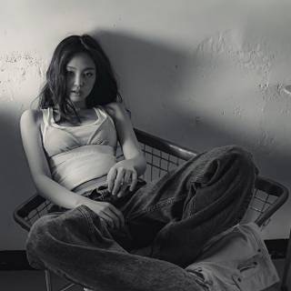 Jennie Kim dark wallpaper