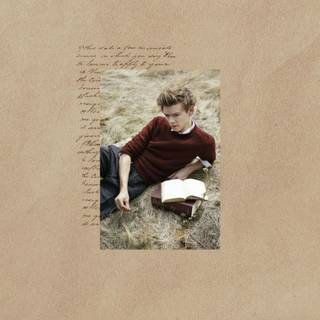 Thomas Brodie Sangster aesthetic wallpaper