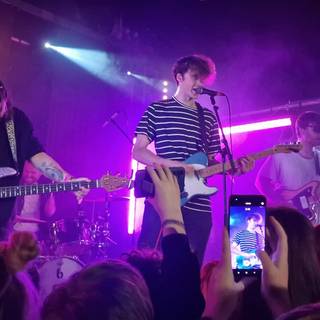 Lovejoy concert wallpaper