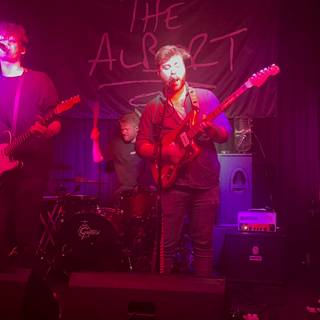 Lovejoy concert wallpaper