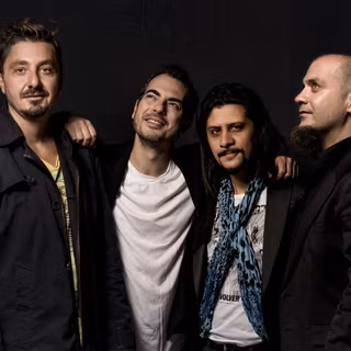 Mor ve ötesi wallpaper