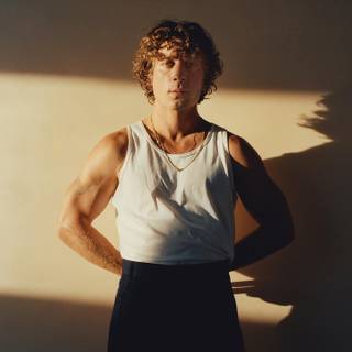 Jeremy Allen White wallpaper