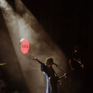 Faye Webster wallpaper